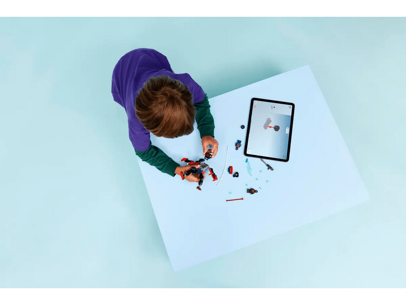 LEGO® Marvel Miles Morales robot vs. Pókember 2099 (76337)