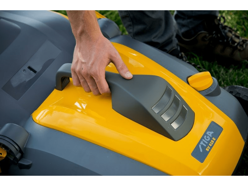 Stiga SV 415 E 1500W Elektromos gyepszellőztető (290002152/14)