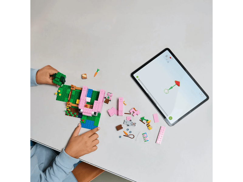 LEGO® Minecraft® A kismalac háza (21268)