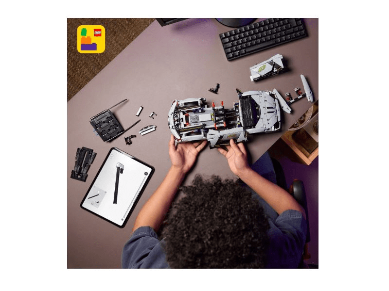 LEGO® Technic Lamborghini Revuelto szuper sportautó (42214)