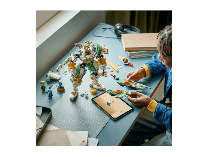 LEGO® NINJAGO® Lloyd titánpáncélja a 15. évfordulóra (71860)