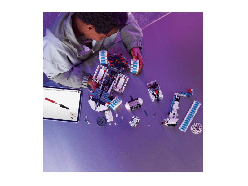 LEGO® Technic Lunar Outpost™ Lunar Rover (42211)