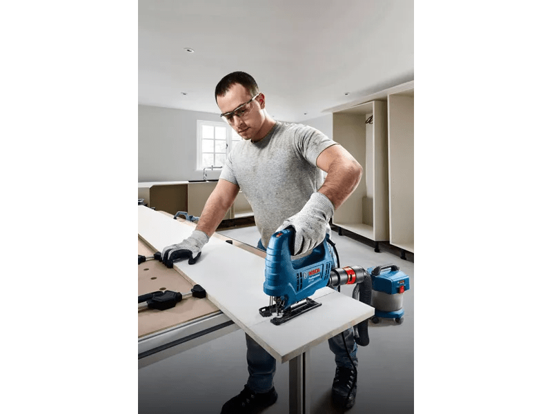 Bosch GST 680 Professional Szúrófűrész (06015B4020)