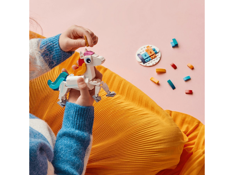 LEGO® Creator Varázslatos egyszarvú (31140)