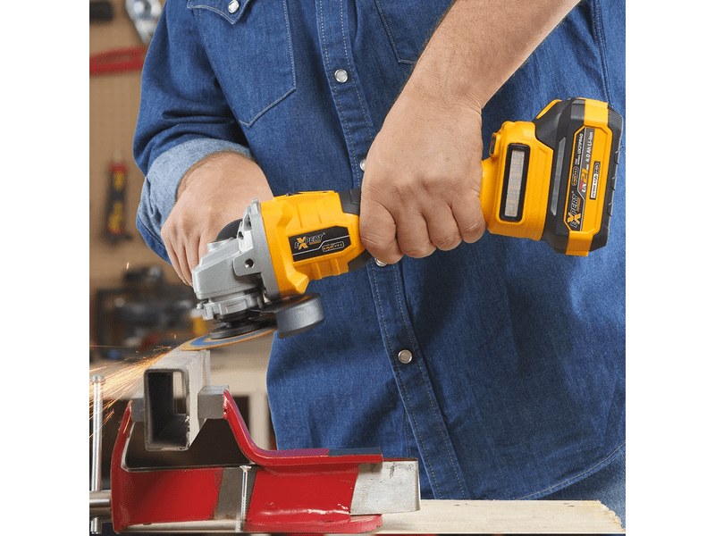 Expert UXAG125B Akkumulátoros sarokcsiszoló, 125 mm