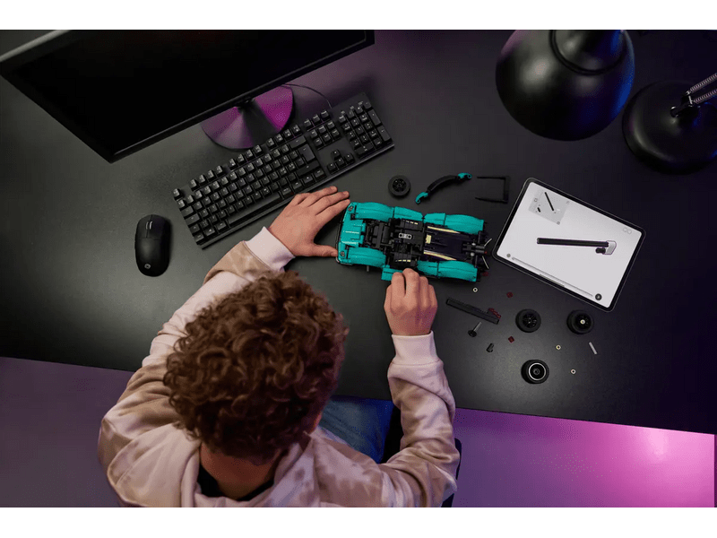 LEGO® Technic Aston Martin Valkira (42208)