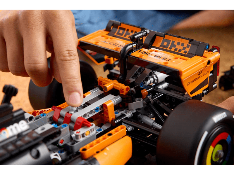 LEGO® Technic McLaren MCL39 F1® automobil (42228)