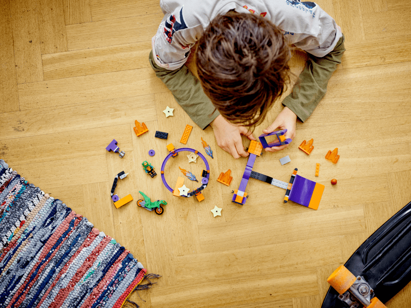 LEGO® City Csont nélkül - kaszkadőr rámpa kihívás (60359)