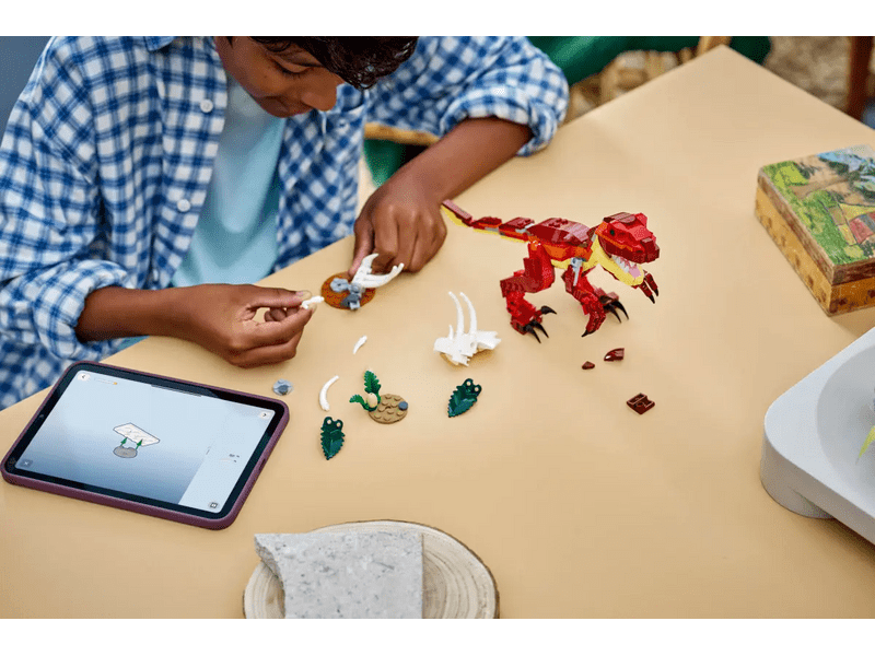 LEGO® Creator Veszedelmes dinoszaurusz (31379)