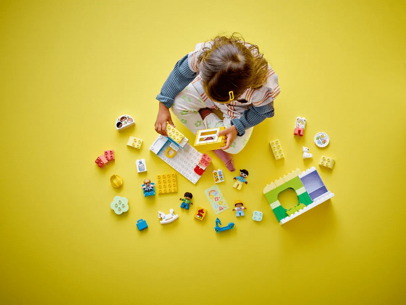 LEGO® DUPLO® Városi kalandok Élet az óvodában (10992)