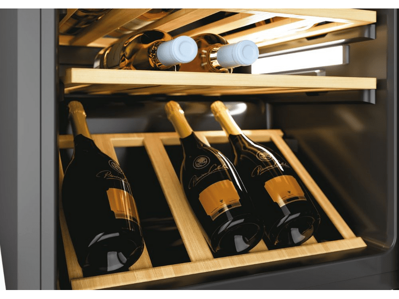 Candy CWC 200 EELW/NF Borhűtő