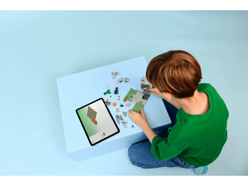 LEGO® Minecraft® A sápadtkert (21586)