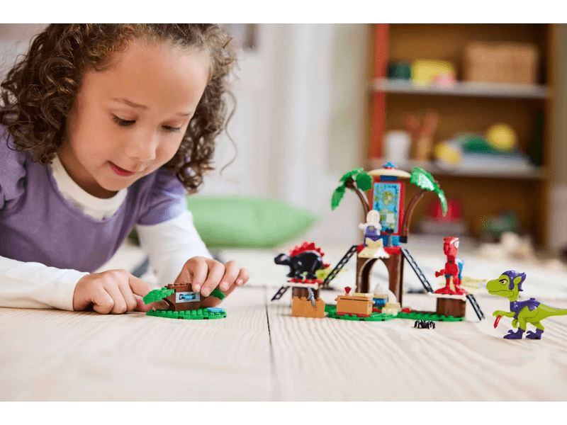 LEGO® Marvel Pókember és Gobby raptorcsatája a lombház főhadiszálláson (11200)