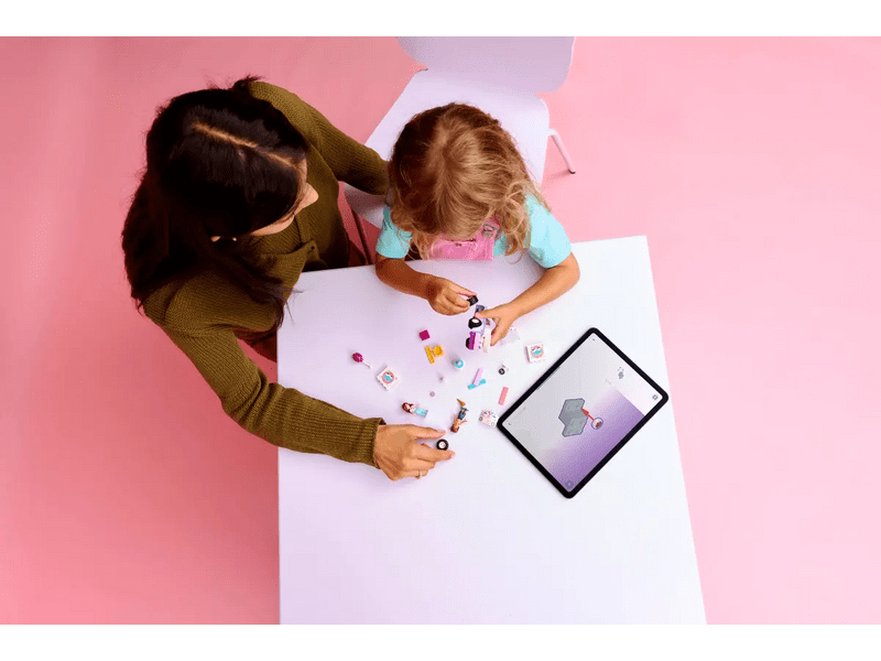 LEGO® Friends Unikornisos tortaszállító autó (42675)