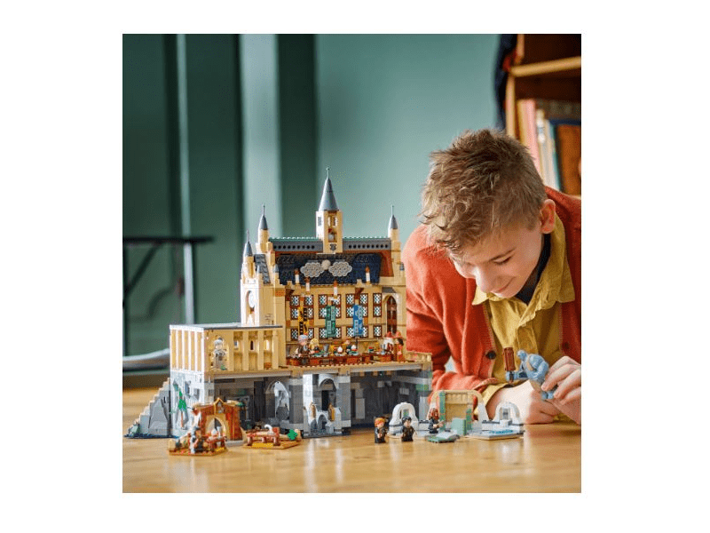 LEGO® Harry Potter™ Dvorac Hogwarts™: Velika dvorana (76435)