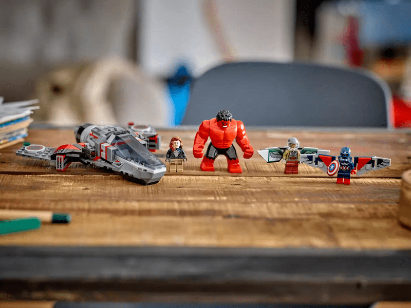 LEGO® Marvel Kapetan Amerika vs. Bitka crvenog Hulka (76292)