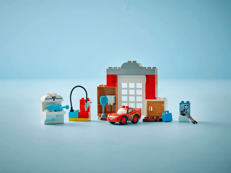 LEGO® DUPLO® Disney i Pixar Autići McQueen posjećuje Docovu garažu (10456)