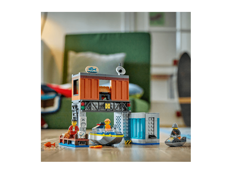 LEGO® City Rendőrségi motorcsónak és a rablók rejtekhelye (60417)