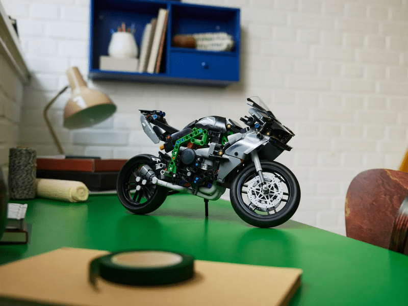 LEGO® Technic Kawasaki Ninja H2R motorkerékpár (42170)