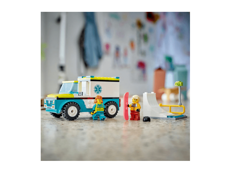LEGO® City Mentőautó és snowboardos (60403)