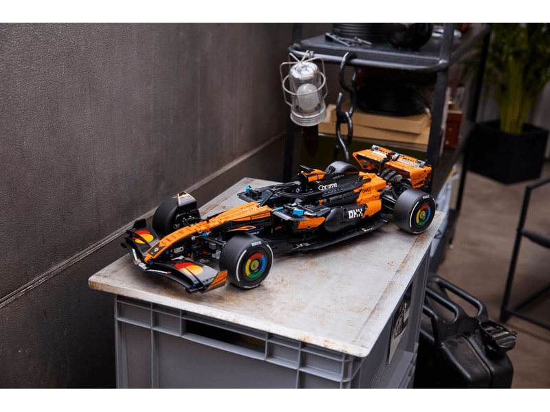 LEGO® Technic McLaren MCL39 F1® automobil (42228)