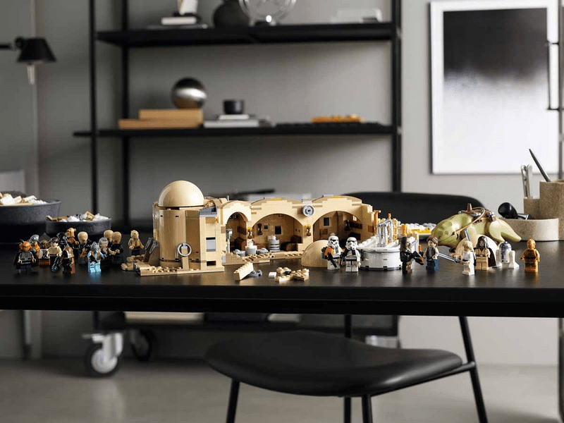 LEGO® Star Wars™ Mos Eisley Cantina™ (75290)