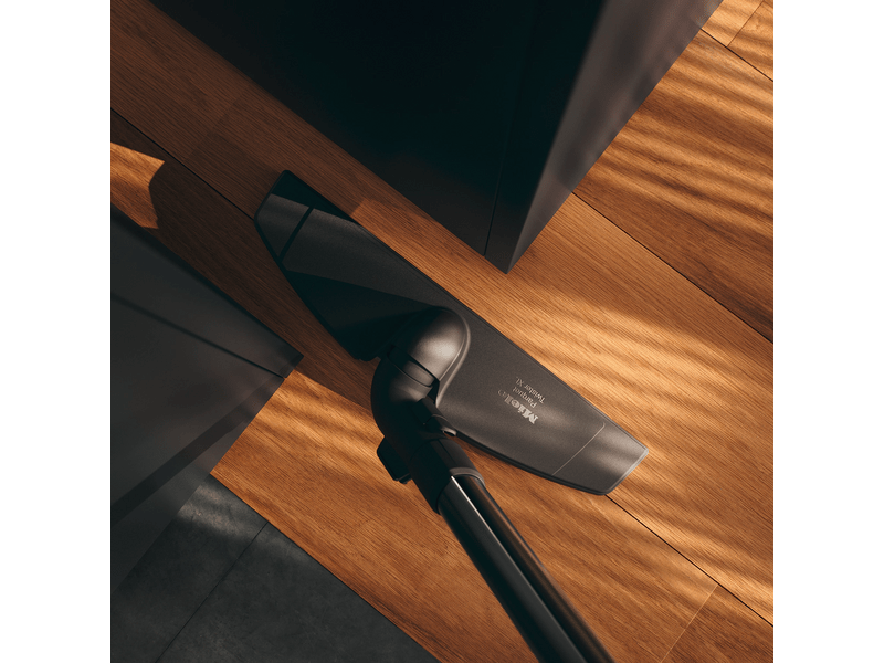 Miele Compact C2 Parquet XL SDRF5 Porzsákos porszívó, obszidiánfekete