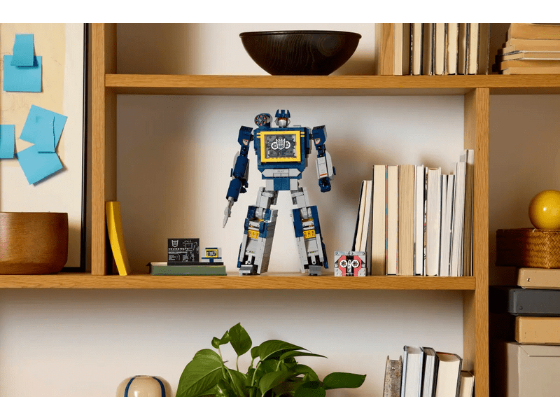 LEGO® Icons Transformers: Fülelő (10358)