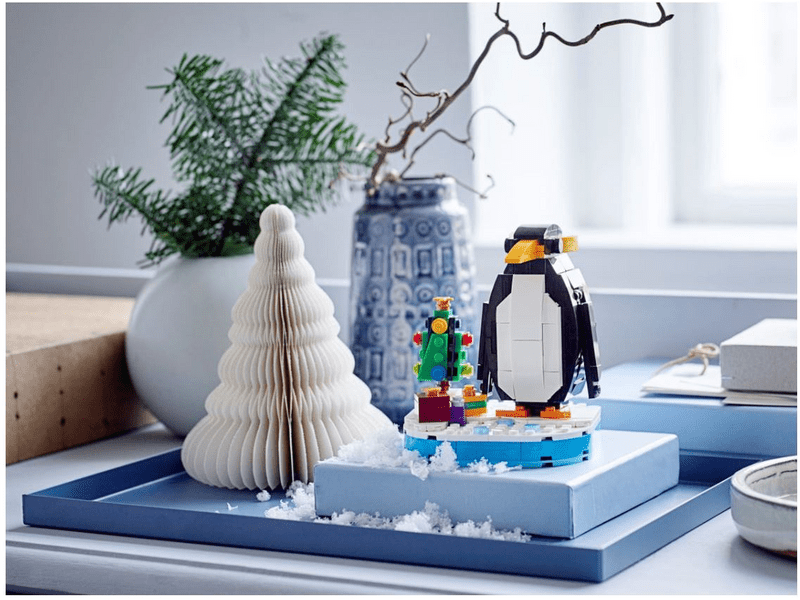 LEGO® Exkluzív Karácsonyi pingvin (40498)