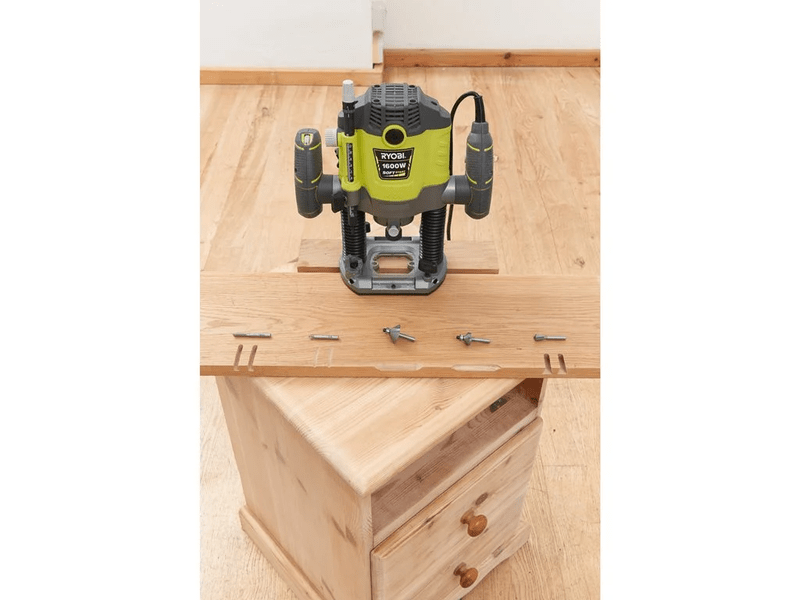 Ryobi 1600W felsőmaró