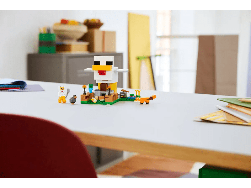 LEGO® Minecraft® Csirkefarm (21585)