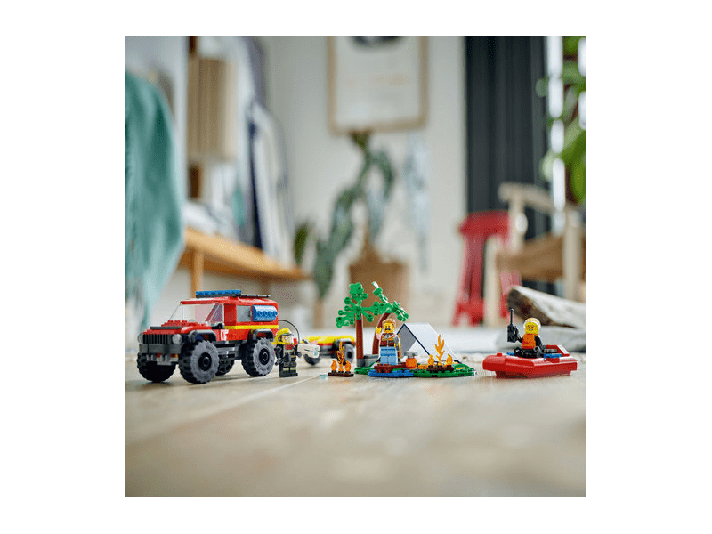 LEGO® City 4x4 vatrogasno vozilo sa spasilačkim čamcem (60412)