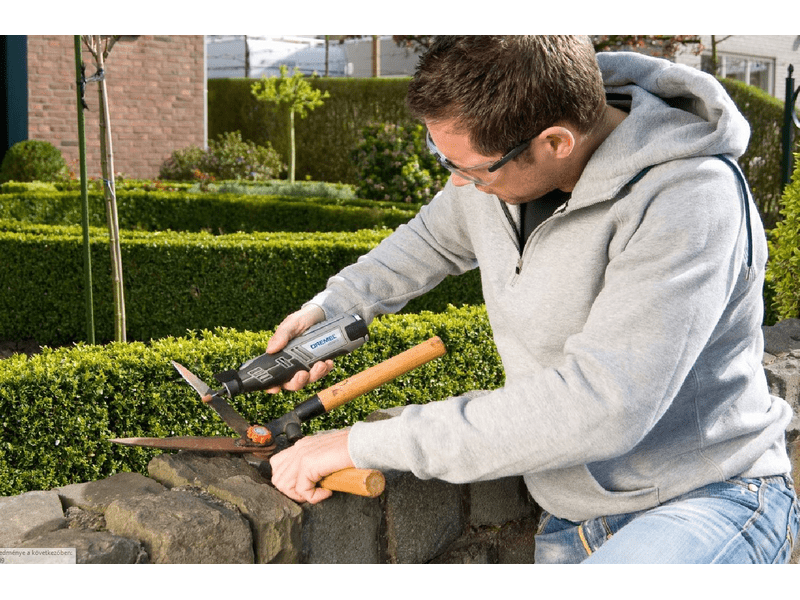 Dremel 8220 5/65 bežični višenamenski alat