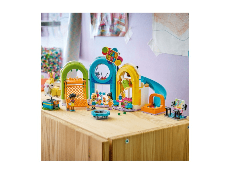 LEGO® Friends Vidám játszóház (42686)