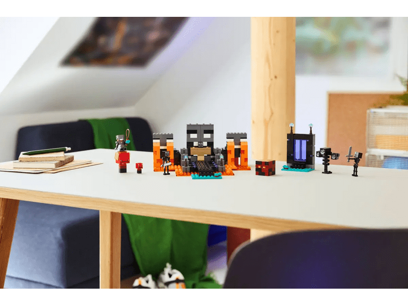 LEGO® Minecraft® Csata a Sorvasztókkal (21590)