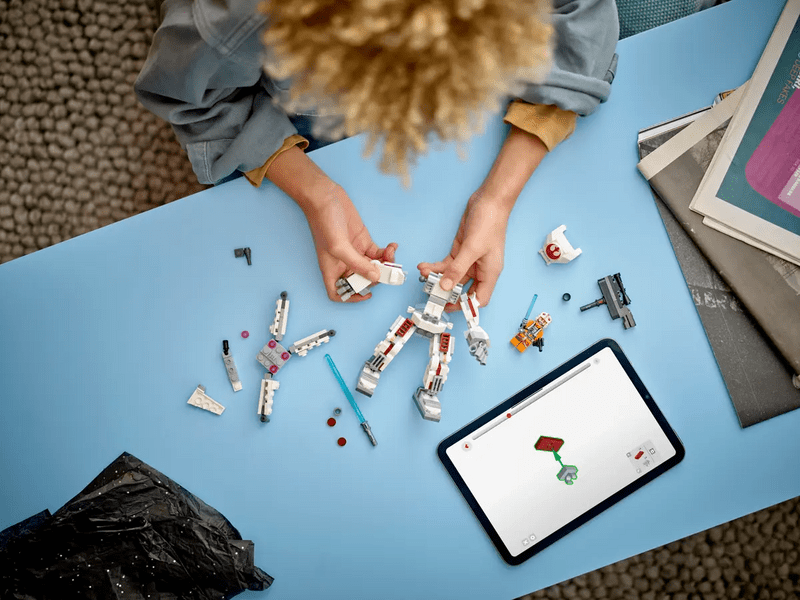 LEGO® Star Wars™ Luke Skywalker™ X-Wing™ robot (75390)