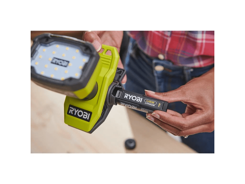Ryobi 4V USB Lithium csíptethetős lámpa