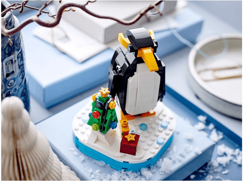 LEGO® Exkluzív Karácsonyi pingvin (40498)