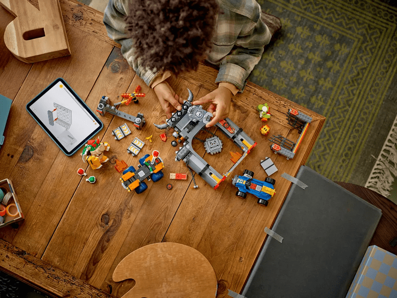 LEGO® Super Mario™: Mario Kart™ – Bowserov dvorac (72039)