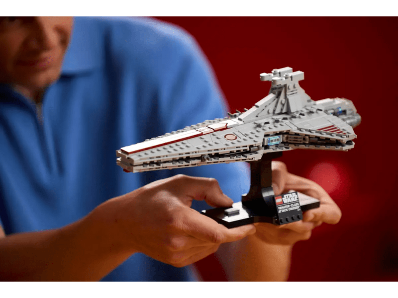 LEGO® Star Wars™ Venator-osztályú támadó cirkáló (75441)