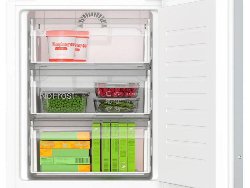 Bosch KIN86ADD0 Beépíthető alulfagyasztós kombinált hűtőszekrény