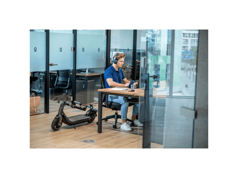 Segway Ninebot KickScooter F65I Elektromos roller