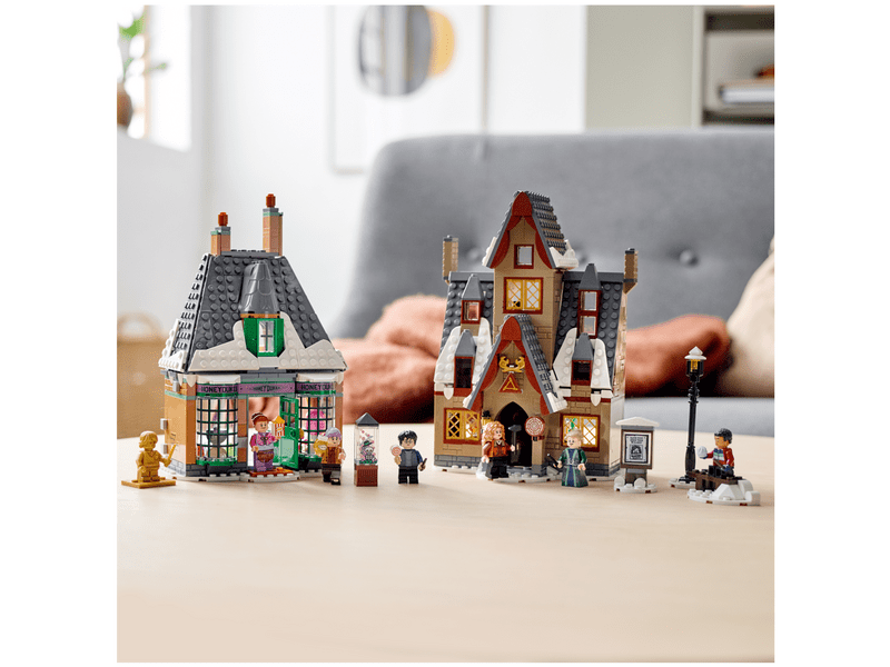 LEGO® Harry Potter™ Látogatás Roxmorts™ faluban (76388)