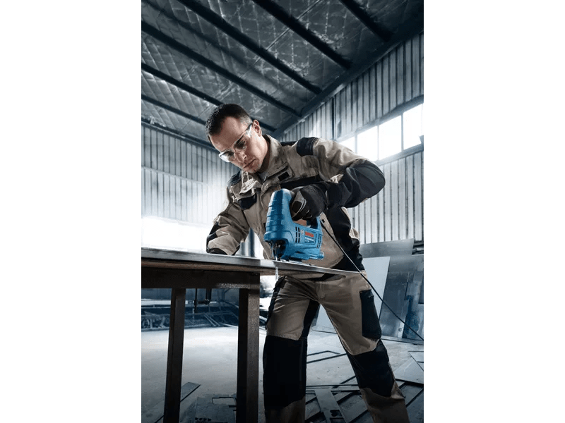 Bosch GST 680 Professional Szúrófűrész (06015B4020)