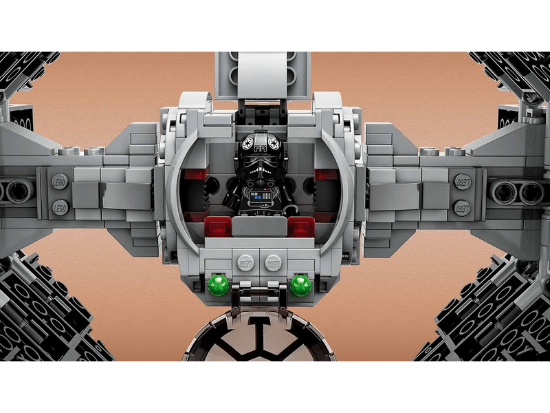 LEGO® Star Wars™ Mandalóri Fang vadászgép vs. TIE elfogóvadász™ (75348)