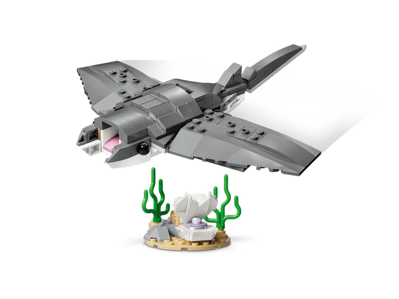 LEGO® Creator Veszedelmes cápa egy kincsesládával (31381)