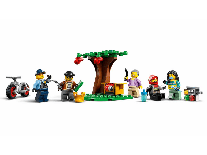 LEGO® City Mentő járművek központja (60371)