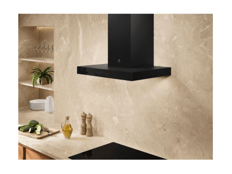 Electrolux LFT816K Breeze 700 Kürtős páraelszívó