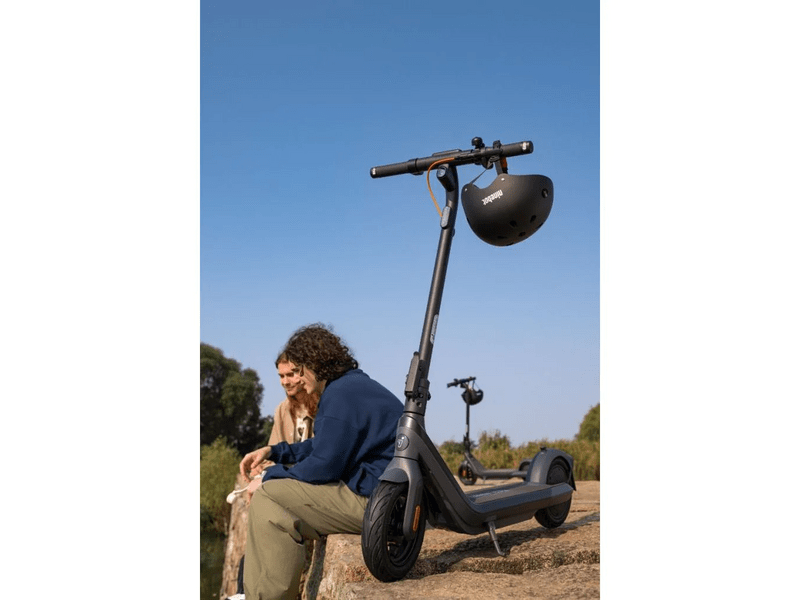 Ninebot KickScooter E2 Pro Elektromos roller