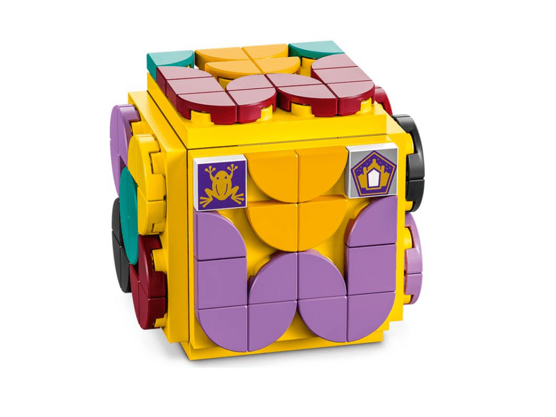 LEGO® DOTS Roxfort™ asztali szett (41811)